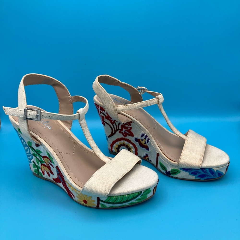 Charles by Charles Davis Laney Style Ivory wedge heel.